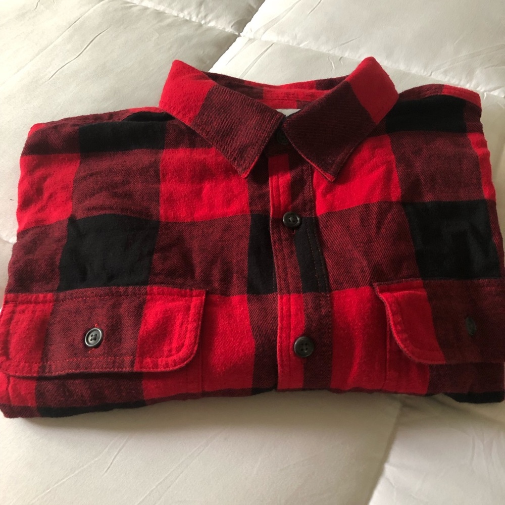 Men’s plaid shirt